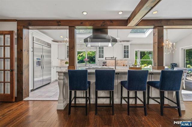 210 Carmal Court, Wyckoff, NJ 07481