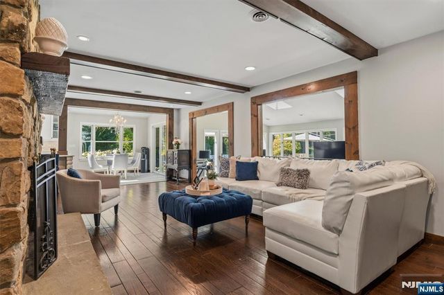 210 Carmal Court, Wyckoff, NJ 07481