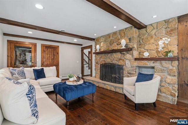 210 Carmal Court, Wyckoff, NJ 07481