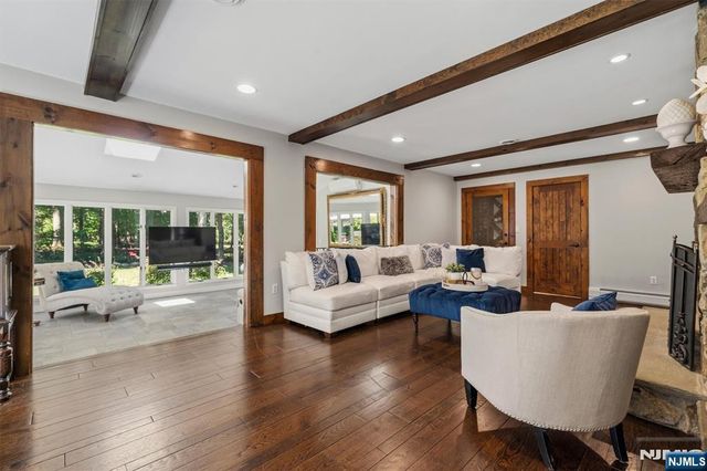 210 Carmal Court, Wyckoff, NJ 07481