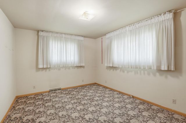8505 5th Street, Highland, IN 46322