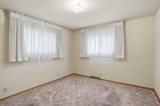 8505 5th Street, Highland, IN 46322