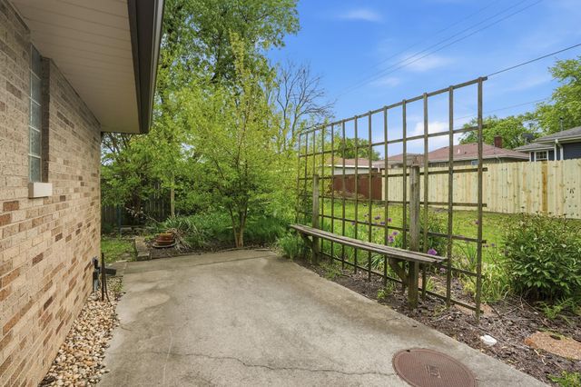 8505 5th Street, Highland, IN 46322