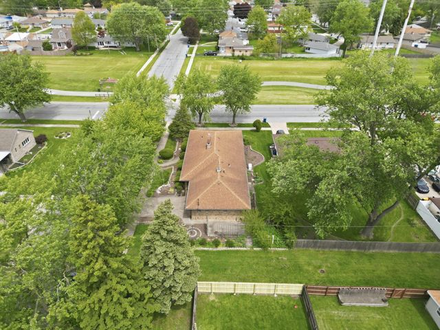 8505 5th Street, Highland, IN 46322