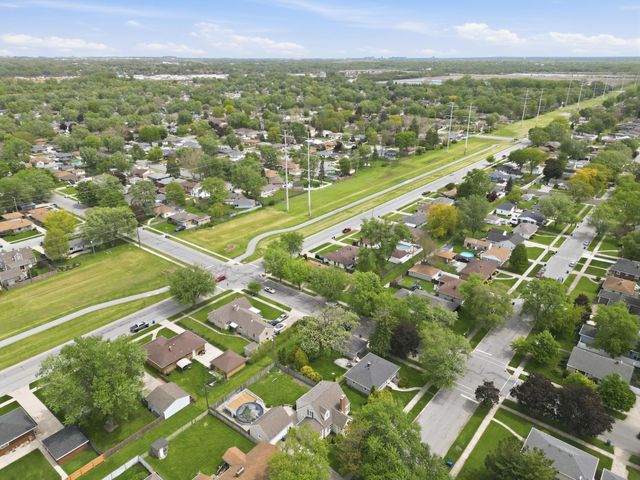 8505 5th Street, Highland, IN 46322