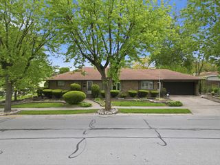 8505 5th Street, Highland, IN 46322