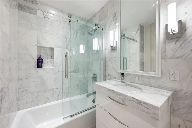401 N Wabash Avenue 86B, Chicago, IL 60611