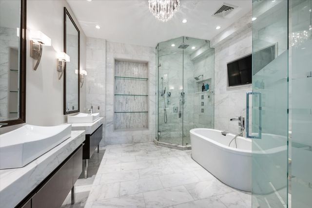 401 N Wabash Avenue 86B, Chicago, IL 60611