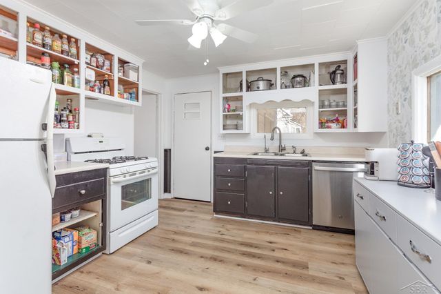 6852 S Main Street, Clam Union Twp, MI 49632