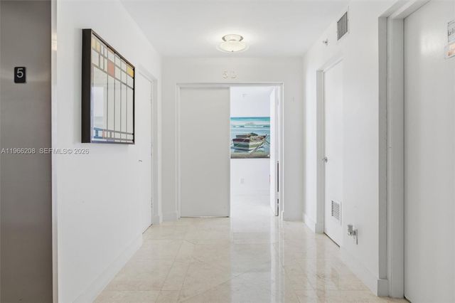 613 Ocean Dr 5D, Key Biscayne, FL 33149