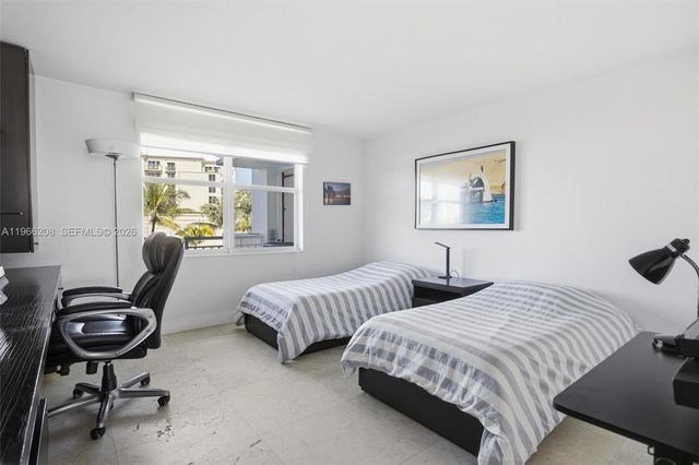 613 Ocean Dr 5D, Key Biscayne, FL 33149