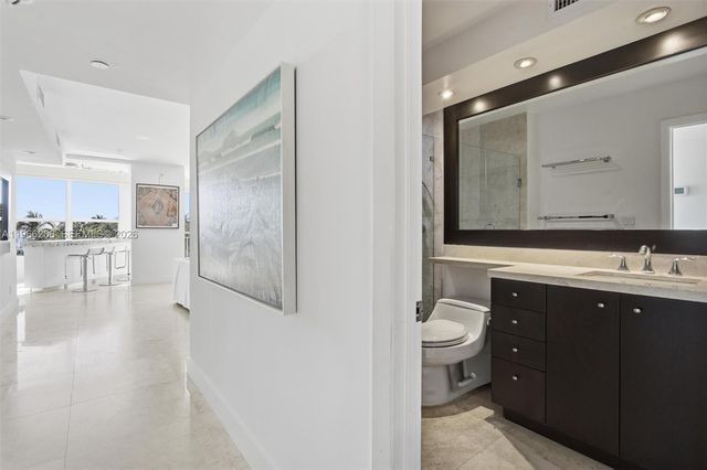 613 Ocean Dr 5D, Key Biscayne, FL 33149