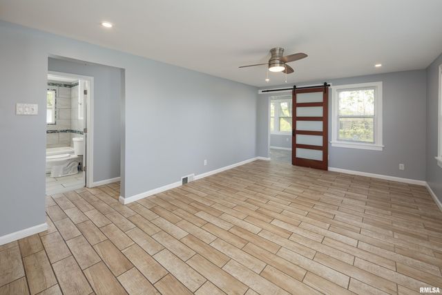 3712 33RD Street, Moline, IL 61265