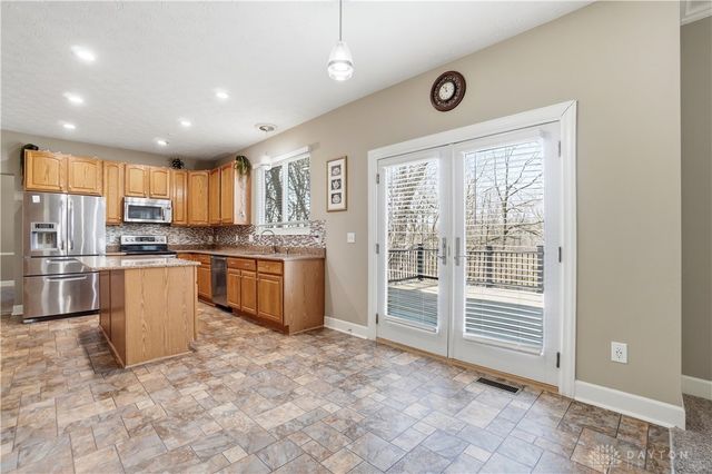 75 Triple Crown Circle, Springboro, OH 45066