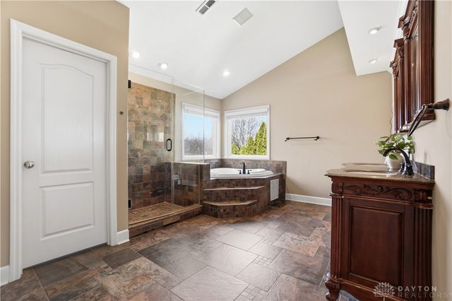 75 Triple Crown Circle, Springboro, OH 45066