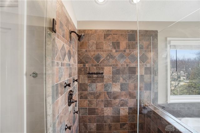 75 Triple Crown Circle, Springboro, OH 45066