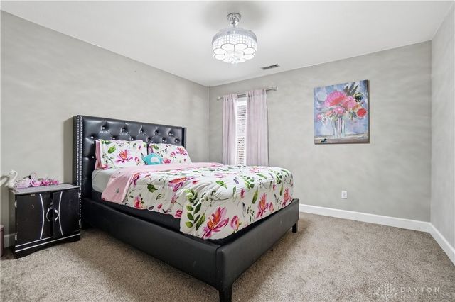 75 Triple Crown Circle, Springboro, OH 45066