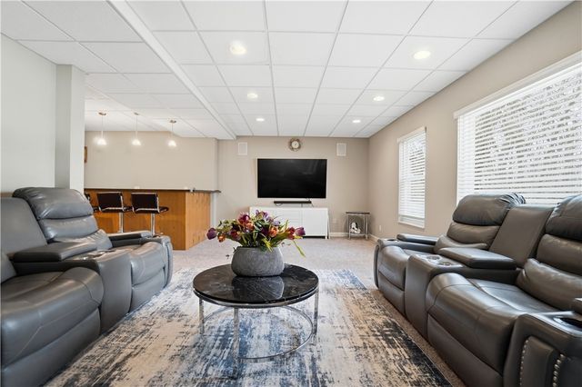 75 Triple Crown Circle, Springboro, OH 45066