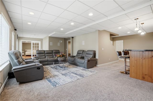 75 Triple Crown Circle, Springboro, OH 45066