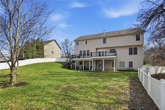 75 Triple Crown Circle, Springboro, OH 45066