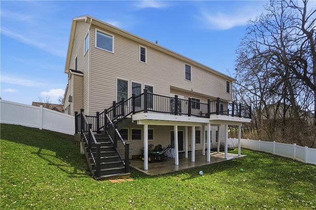 75 Triple Crown Circle, Springboro, OH 45066