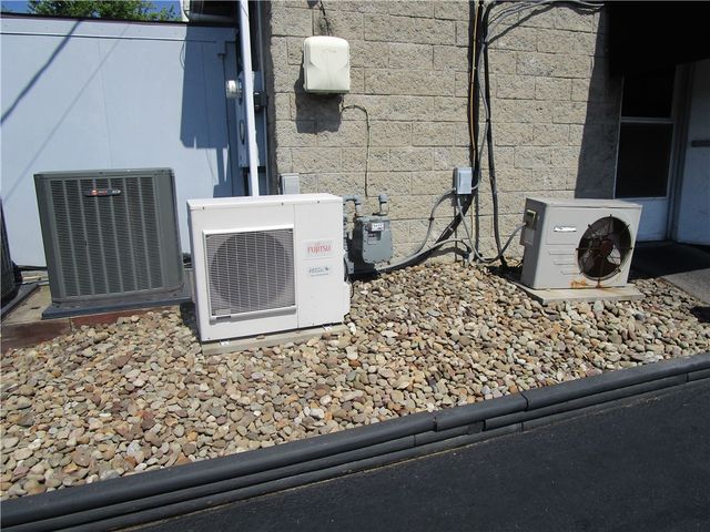 1456 Lincoln Hwy, N Versailles, PA 15137