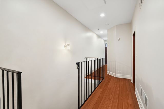 840 E 52nd Street 1E, Chicago, IL 60615