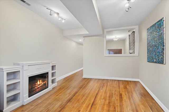 840 E 52nd Street 1E, Chicago, IL 60615