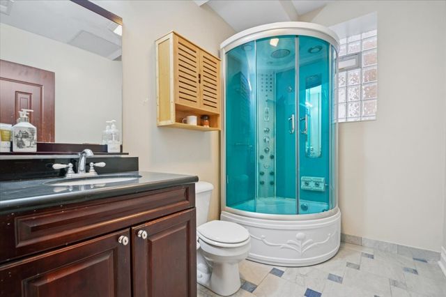 840 E 52nd Street 1E, Chicago, IL 60615