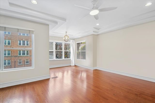 840 E 52nd Street 1E, Chicago, IL 60615