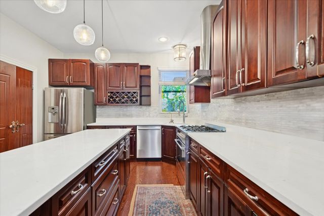 840 E 52nd Street 1E, Chicago, IL 60615