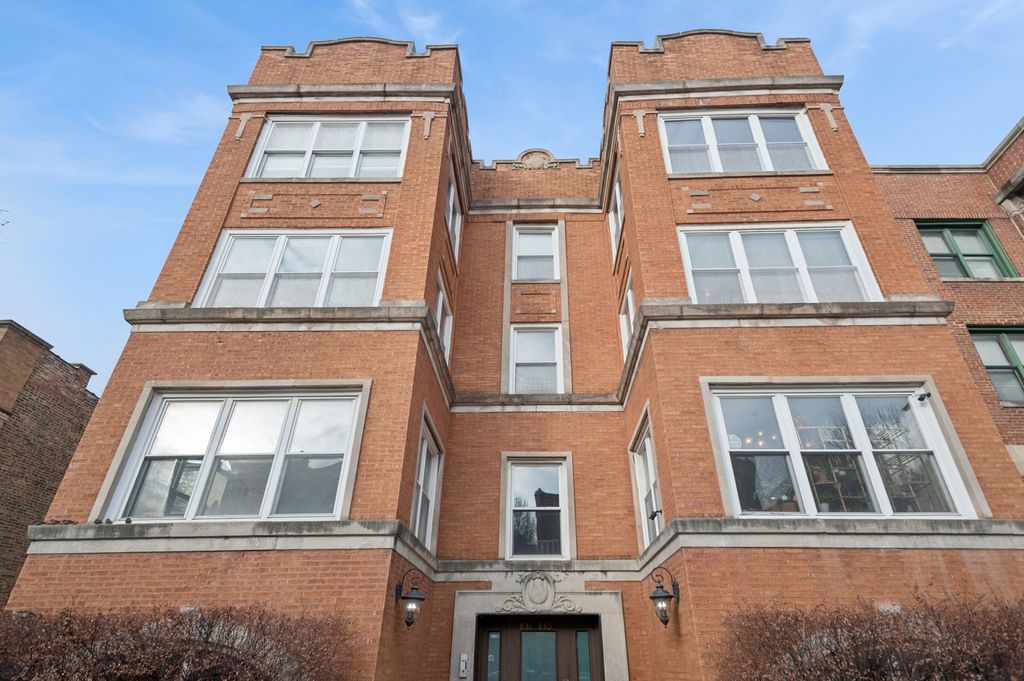 840 E 52nd Street 1E, Chicago, IL 60615