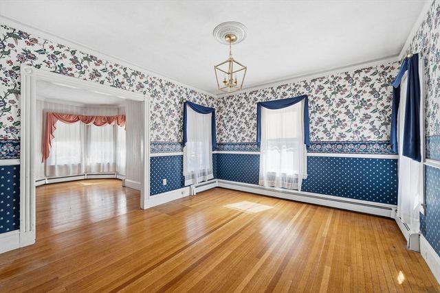 11 Hampshire St, Everett, MA 02149