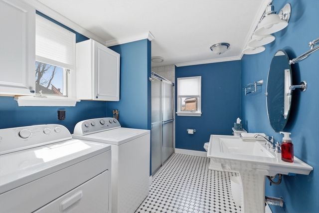 11 Hampshire St, Everett, MA 02149