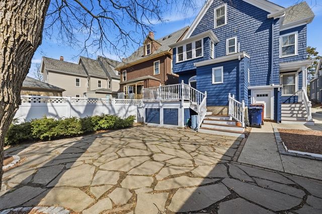 11 Hampshire St, Everett, MA 02149