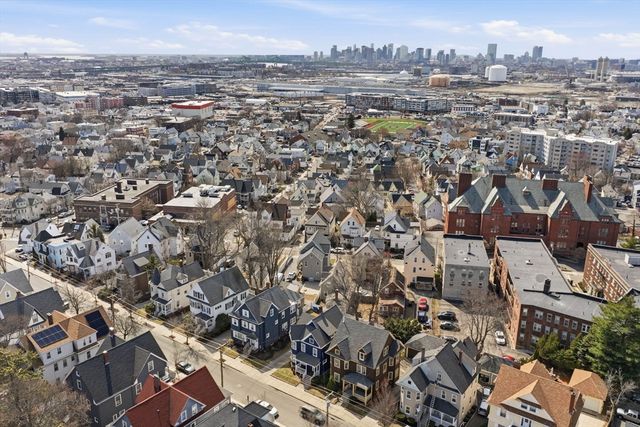 11 Hampshire St, Everett, MA 02149