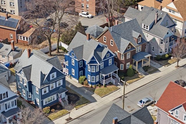 11 Hampshire St, Everett, MA 02149