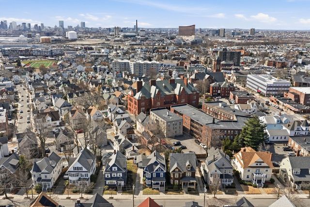 11 Hampshire St, Everett, MA 02149