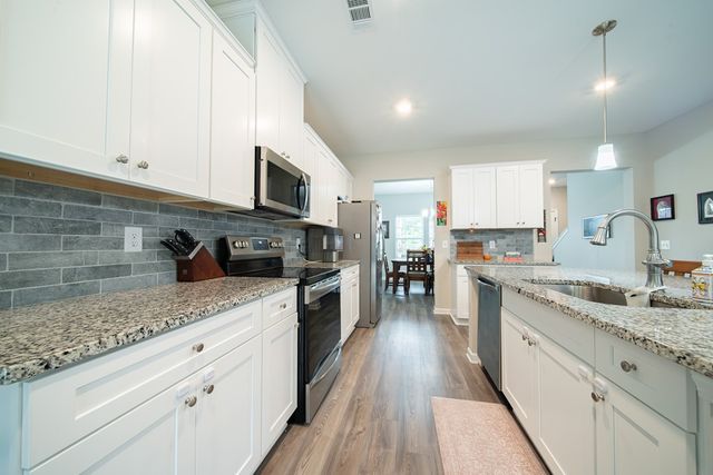 81 Wood Hill Drive, Smiths Station, AL 36877