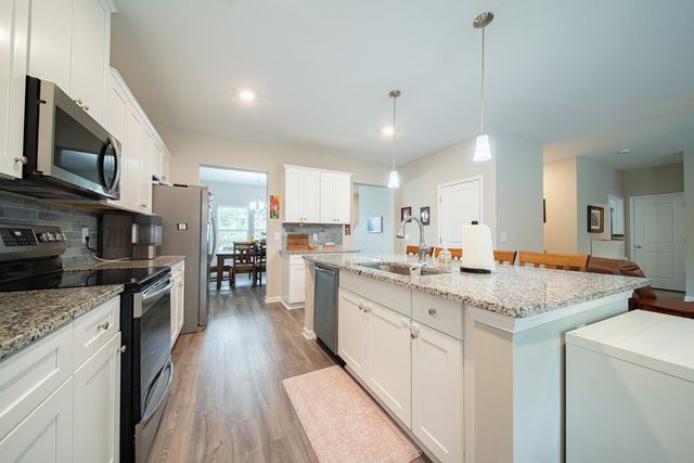 81 Wood Hill Drive, Smiths Station, AL 36877