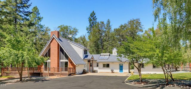 3806 Jumpoff Joe Creek Road, Grants Pass, OR 97526