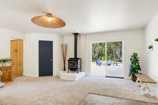 3806 Jumpoff Joe Creek Road, Grants Pass, OR 97526
