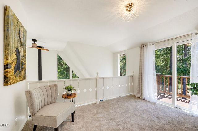 3806 Jumpoff Joe Creek Road, Grants Pass, OR 97526