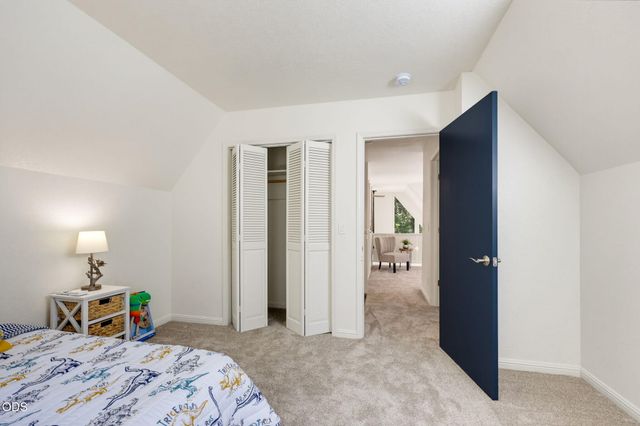 3806 Jumpoff Joe Creek Road, Grants Pass, OR 97526