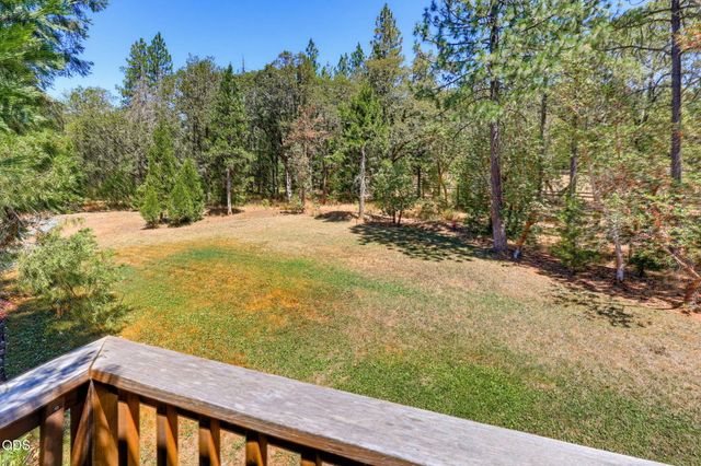 3806 Jumpoff Joe Creek Road, Grants Pass, OR 97526