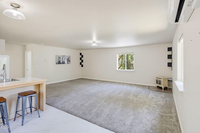 3806 Jumpoff Joe Creek Road, Grants Pass, OR 97526