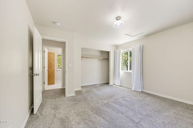 3806 Jumpoff Joe Creek Road, Grants Pass, OR 97526