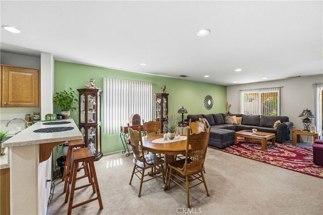 3124 E Newgrove, Lancaster, CA 93535
