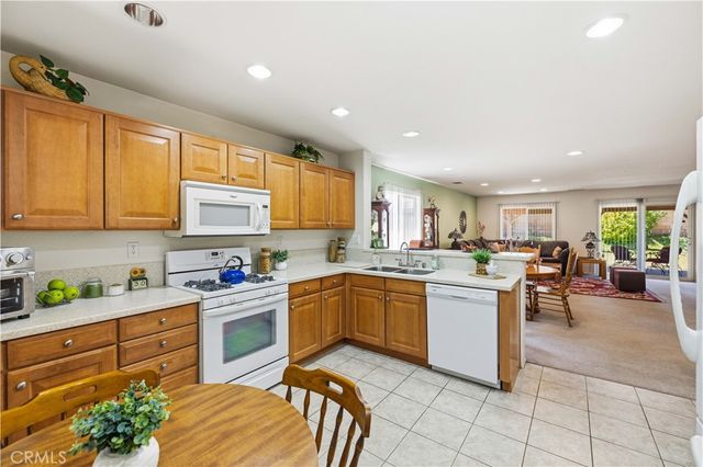 3124 E Newgrove, Lancaster, CA 93535