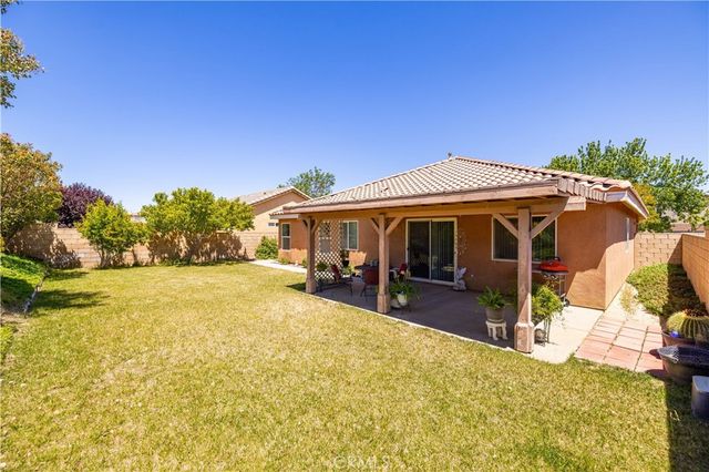 3124 E Newgrove, Lancaster, CA 93535